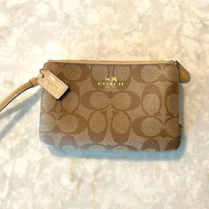 Coach wrislet, never used!